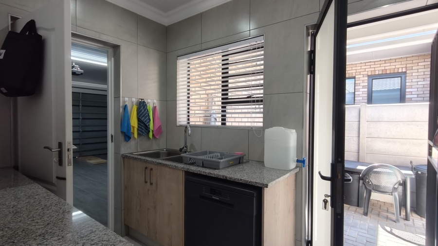 3 Bedroom Property for Sale in Island View Western Cape